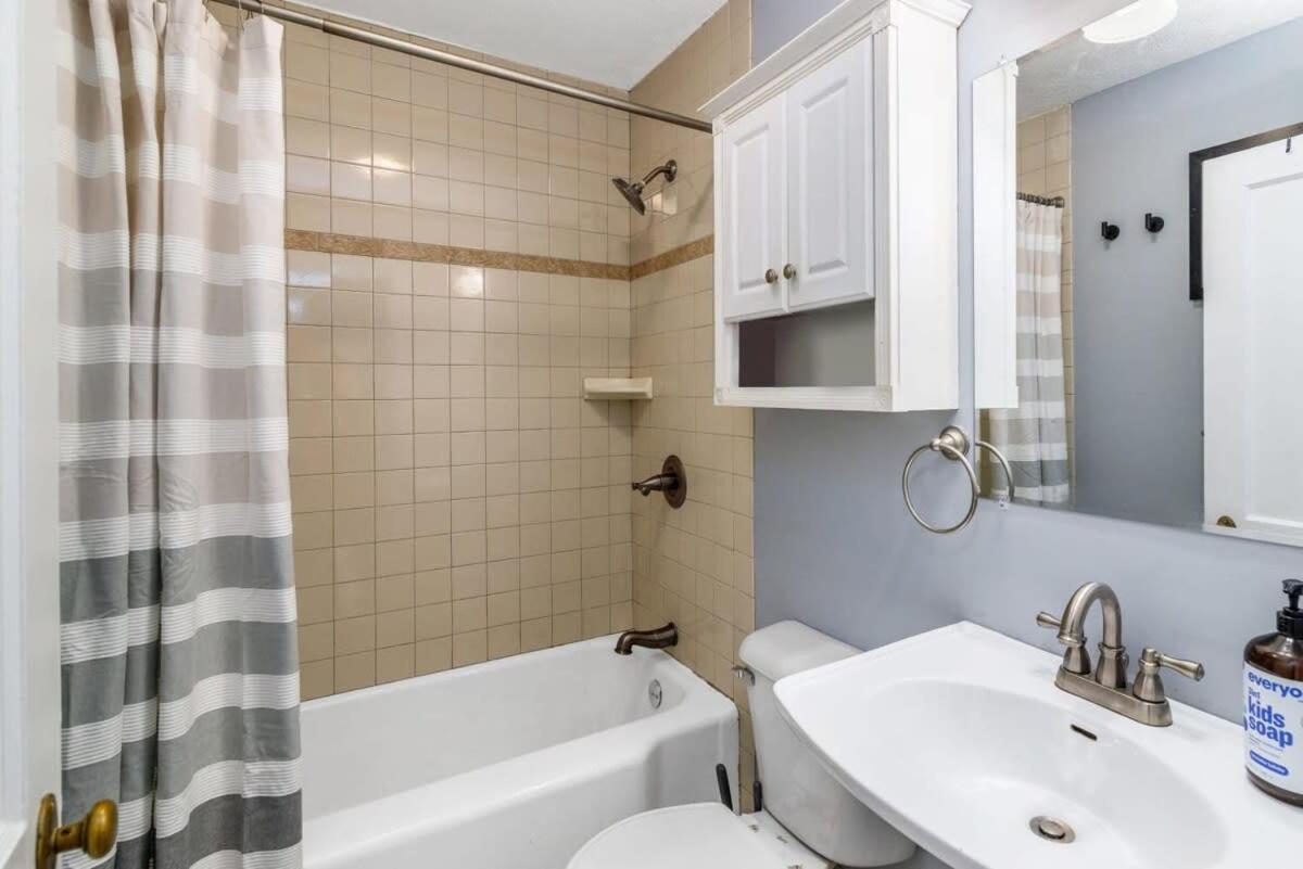 New River Gorge Cottage W Hot Tub, Fire Pit, Grill Oak Hill Buitenkant foto